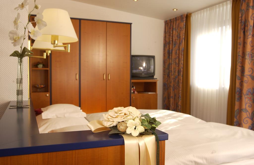 Hotel Spiegel Kolonia Zewnętrze zdjęcie