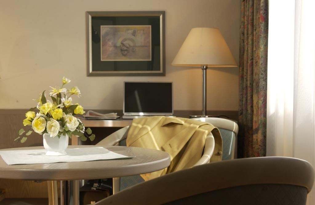 Hotel Spiegel Kolonia Zewnętrze zdjęcie